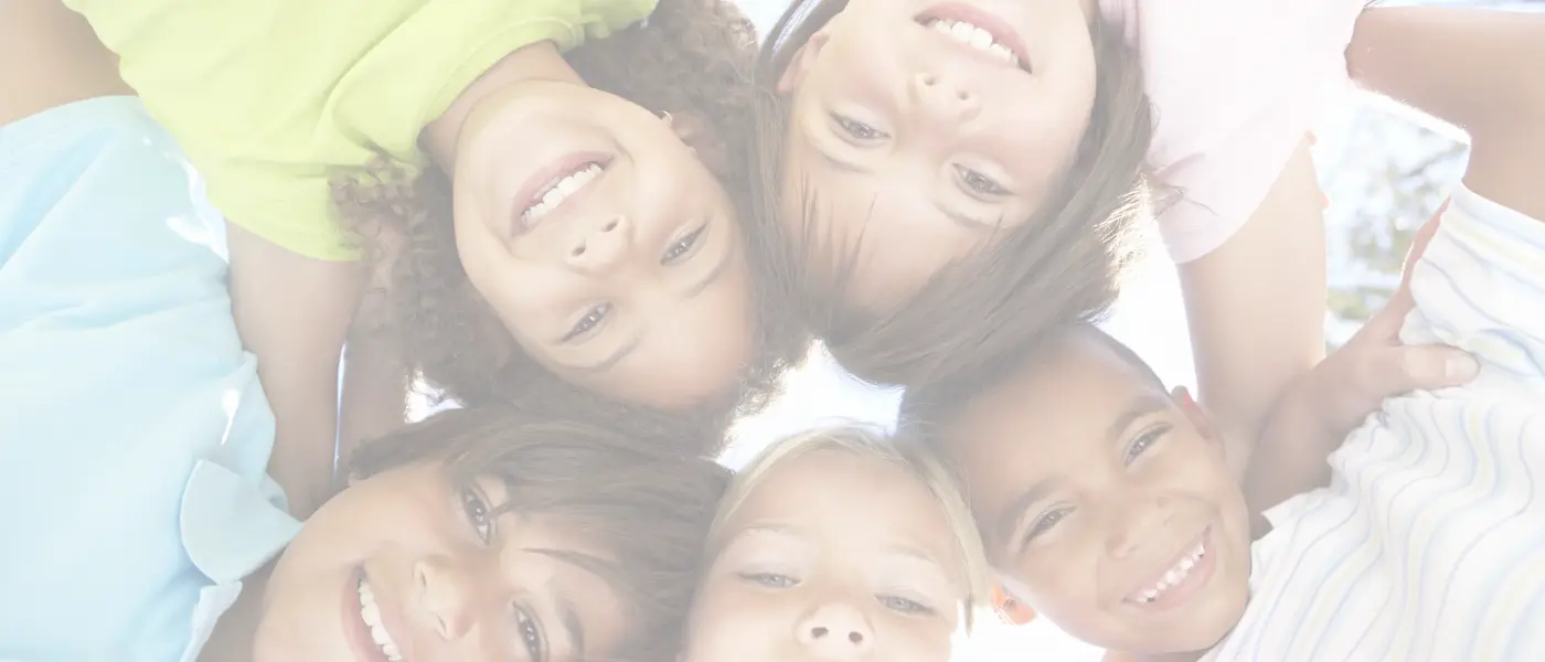 Monitor de Tiempo Libre trabajando con niños y adolescentes